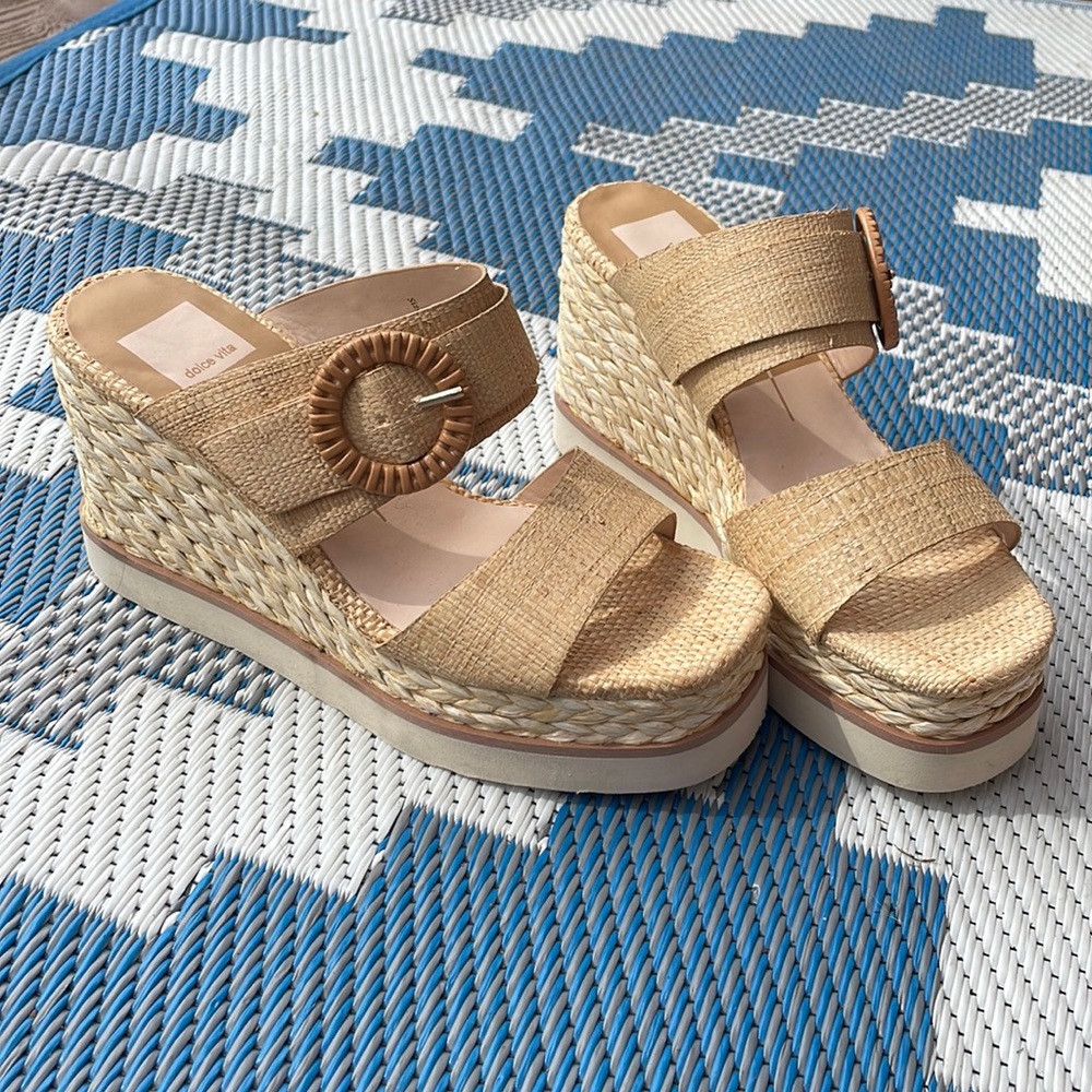 Dolce Vita Lauryn Wedge Sandal *NEVER WORN* Size 8